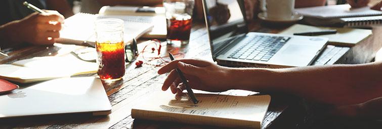 Večja podjetja se usmerjajo na velike stvari